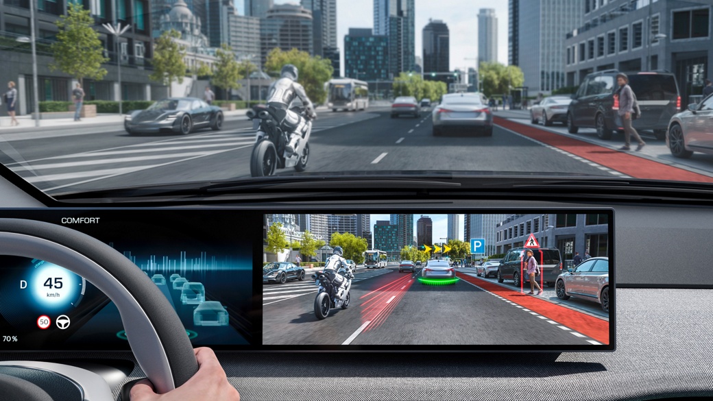 Live camera image with superimposed augmentation graphics