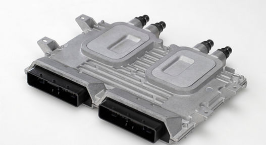 Product picture of the automated driving control unit ADC585. The premium level Automated Driving Control Unit ADC585 provides flagship performance for central data processing with industry-leading power efficiency.