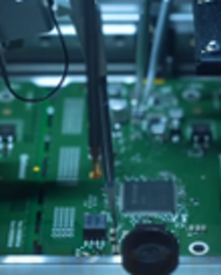 Close-up of a circuit board in relation to AUMOVIO's B2P business, that provides our customers with tailored solutions that ensure the best fit.