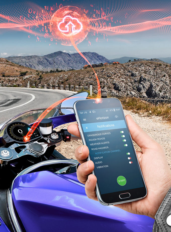 Display Solutions for Two-Wheelers | AUMOVIO