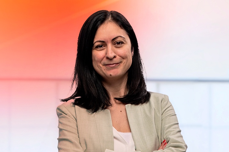 Foto von Roxana Detesan, Leiterin Kommunikation Rumänien bei AUMOVIO