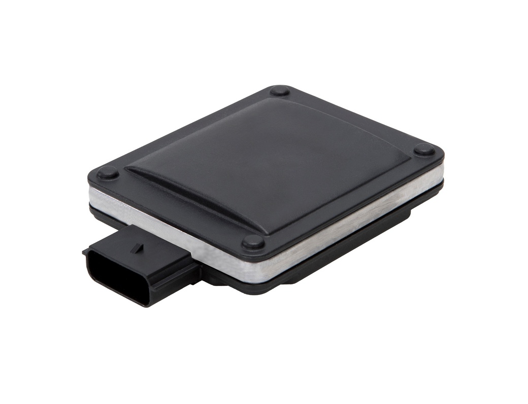 Kompakte Kurzstrecken-Radarsensoreinheit mit schwarzem rechteckigem Gehäuse und integriertem Anschluss.