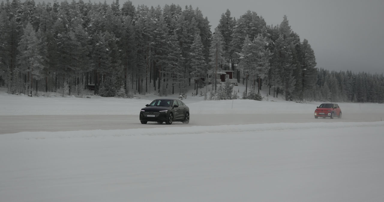 Sweden Cars Following