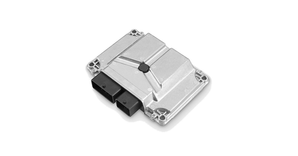 Picture of a thermal input/output ECU. Like all EVs, electric commercial vehicles have high requirements when it comes to thermal management, e.g. active cooling and heating to keep the battery in the optimal range for maximum performance. The Thermal Input/Output ECU ensures sensor data availability by receiving and processing data from the connected sensors and actuators and providing output signals to other ECUs on the Auxiliary CAN.