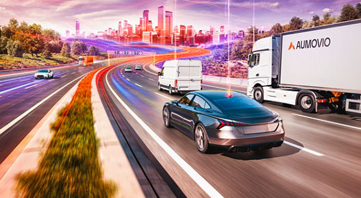 Image of a traffic situation on a highway, with orange and purple lines and overlays representing the Xelve eHorizon platform and services.